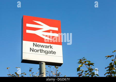 Segno per Newark Northgate stazione ferroviaria, Newark on Trent, Nottinghamshire, England, Regno Unito Foto Stock