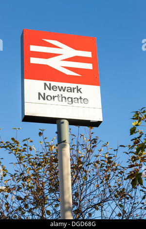 Segno per Newark Northgate stazione ferroviaria, Newark on Trent, Nottinghamshire, England, Regno Unito Foto Stock