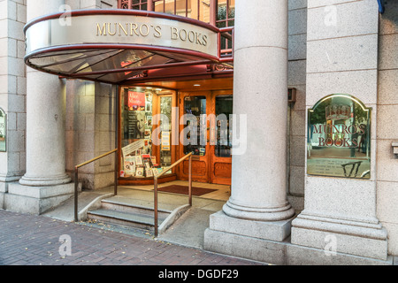 Munro's Libri Archivio in Victoria, BC; aperto da Alice Monroe e la sua Ex-Husband nel 1963 Foto Stock