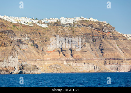 Scogliera di Santorini e Firostefani in Grecia. Foto Stock