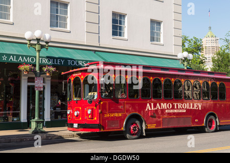 Alamo trolley bus tour San Antonio Texas USA Foto Stock