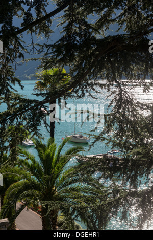 Il lago di Lugano visto dal sentiero di Gandria, Svizzera Foto Stock