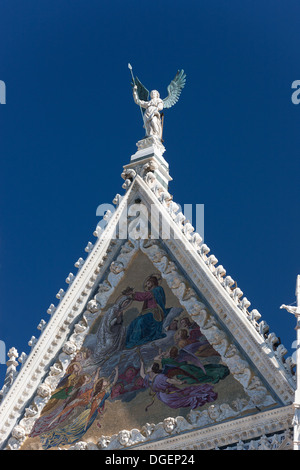 La Cattedrale Metropolitana di Santa Maria Assunta è la chiesa principale di Siena, Italia. Foto Stock