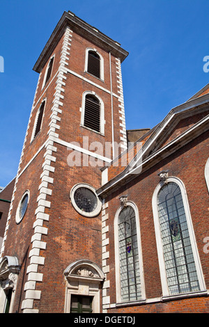 Chiesa di San Tommaso che ospita il vecchio teatro operativo Museum di Londra. Foto Stock