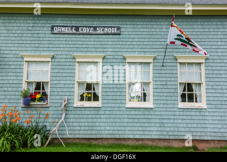 Orwell Cove scuola, una piccola vecchia, una camera, legno incastrata, paese schoolhouse situato su Prince Edward Island, Canada. Foto Stock