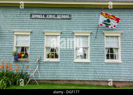 Orwell Cove scuola, una piccola vecchia, una camera, legno incastrata, paese schoolhouse situato su Prince Edward Island, Canada. Foto Stock