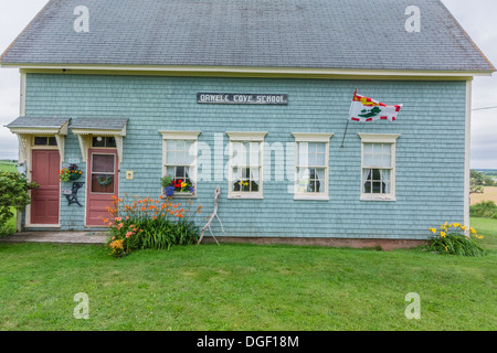 Orwell Cove scuola, una piccola vecchia, una camera, legno incastrata, paese schoolhouse situato su Prince Edward Island, Canada. Foto Stock