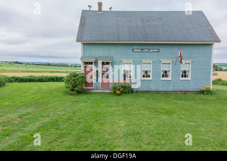 Orwell Cove scuola, una piccola vecchia, una camera, legno incastrata, paese schoolhouse situato su Prince Edward Island, Canada. Foto Stock