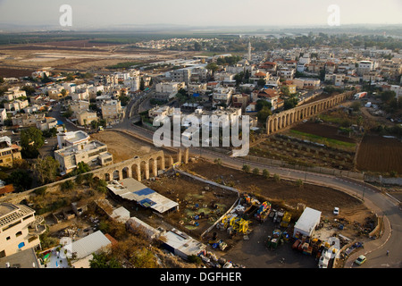 Una foto aerea dell'Aquaeduct vicino Lohamei Hagetaot Foto Stock