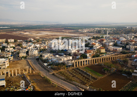 Una foto aerea dell'Aquaeduct vicino Lohamei Hagetaot Foto Stock