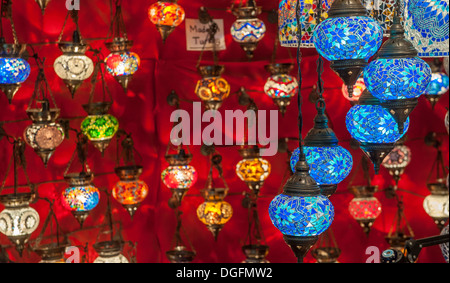 Lanterne turco al Grand Bazaar, Istanbul Foto Stock