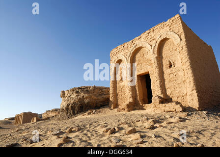 Necropoli di El Bagawat, Kharga Oasis, Western Desert, Deserto Libico, Egitto, Africa Foto Stock