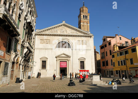 San Maurizio chiesa, la chiesa di Santo Stefano e Torre di Campo San Maurizio, Venezia, Italia e Europa Foto Stock