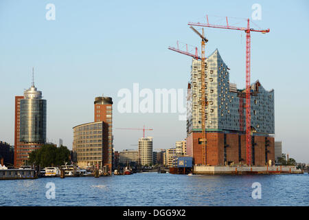 Elbe Philharmonic Hall in costruzione Kehrwiederspitze, porto di Amburgo, Hamburg, Amburgo, Germania Foto Stock