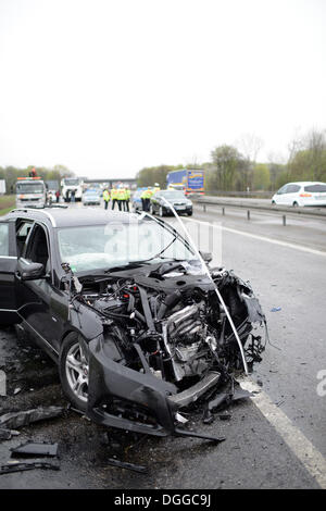 Fatale incidente stradale causato da un errato-modo conducente su A 81 autostrada Autobahn, Sindelfingen, Baden-Württemberg Foto Stock