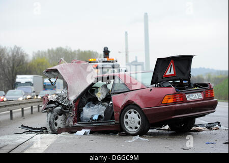 Fatale incidente stradale causato da un errato-modo conducente su A 81 autostrada Autobahn, Sindelfingen, Baden-Württemberg Foto Stock