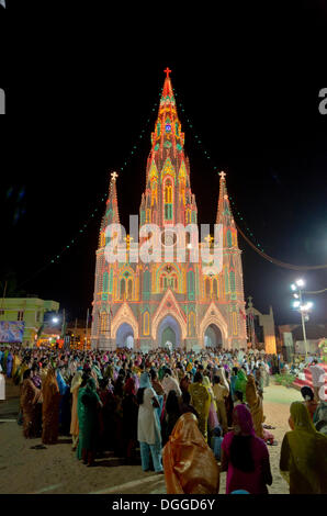 Basilica di Santa Maria cattedrale a Capodanno in Kanyakumari di notte, Kanyakumari, India, Asia Foto Stock