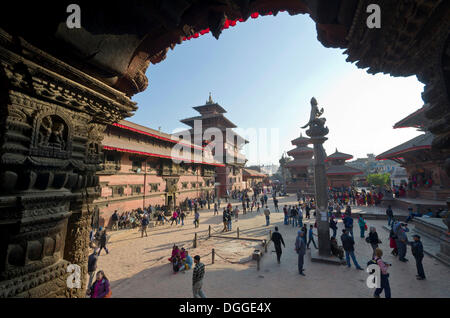 Templi indù e monumenti buddisti su Patan Durbar Square, Patan, Lalitpur District, zona di Bagmati, Nepal Foto Stock