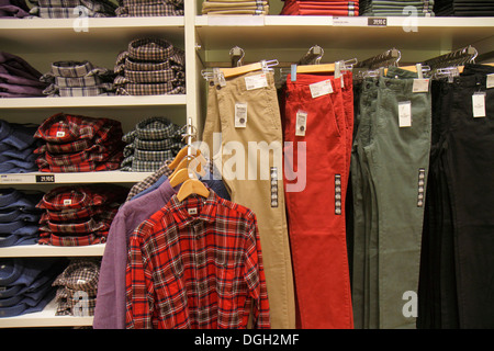 Parigi Francia,9 ° arrondissement,Rue Scribe,shopping shopper shopping negozi mercati di mercato di vendita di mercato, negozio al dettaglio negozi business Foto Stock