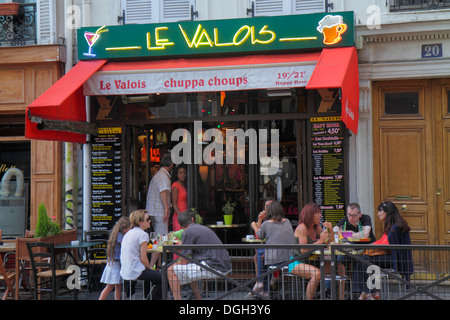 Parigi Francia, 8 ° 9 ° 17 ° arrondissement, Place de Clichy, le Valois, ristorante ristoranti ristorazione caffè, cucina, cibo, caffè, bar lounge pub Foto Stock