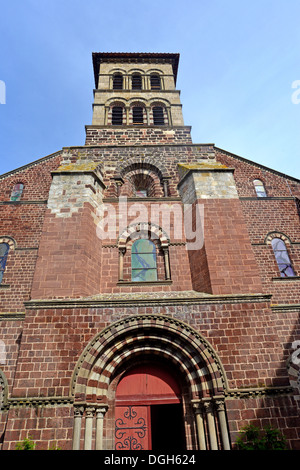 Basilica di Saint-Julien facciata anteriore Brioude Haute Loire Auvergne Massif-Central Francia Foto Stock