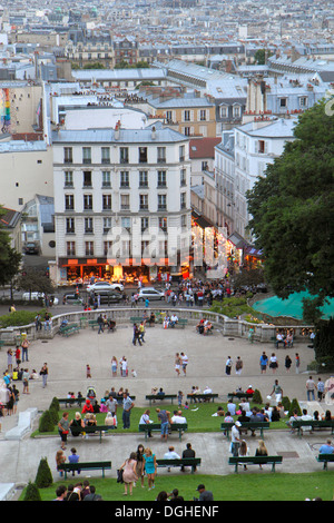 Parigi Francia,18° arrondissement,Montmatre,Rue du Cardinal Dubois,Piazza Louise Michel,vista da la Basilique du Sacré-Coeur,Sacred Heart,Roman Cathol Foto Stock