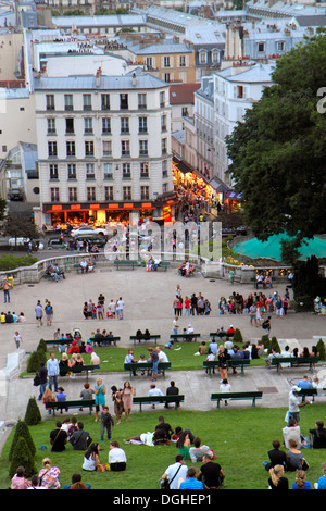 Parigi Francia,Europa,Francese,18° arrondissement,Montmatre,Rue du Cardinal Dubois,Piazza Louise Michel,vista da la Basilique du Sacré-Coeur,Sacred Hear Foto Stock