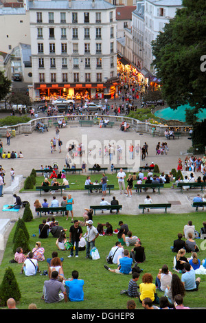 Parigi Francia,Europa,Francese,18° arrondissement,Montmatre,Rue du Cardinal Dubois,Piazza Louise Michel,vista da la Basilique du Sacré-Coeur,Sacred Hear Foto Stock