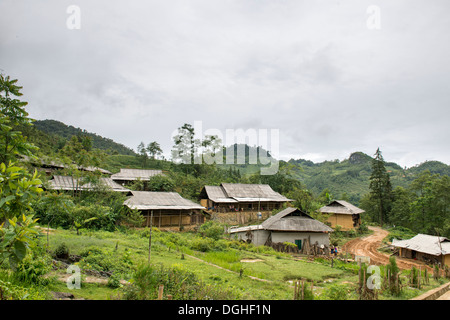 Gruppo di minoranza flower villaggio hmong orizzontale , Bac Ha, Lao Cai, Vietnam Foto Stock