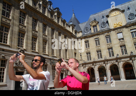 Parigi Francia,Europa,Francese,5° arrondissement,quartiere Latino,Rive Gauche,Rive Gauche,Rive Gauche,Place de la Sorbonne,Università di Parigi,storia storica Foto Stock