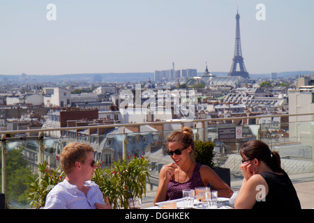 Parigi Francia,9° arrondissement,Boulevard Haussmann,Au Printemps,grandi magazzini,terrazza panoramica,vista skyline della città,le Déli-Cieux,ristorante Foto Stock