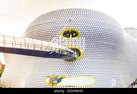 Selfridges e il ponte a Bullring Shopping Centre, Birmingham, Inghilterra. Foto Stock