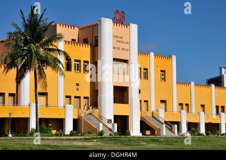 Caserma Moncada, ora centro scolastico e museo storico; la lotta di rivoluzionari intorno a Fidel Castro contro il Batista Foto Stock