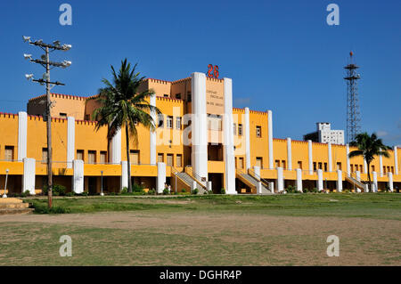 Caserma Moncada, ora centro scolastico e museo storico; la lotta di rivoluzionari intorno a Fidel Castro contro il Batista Foto Stock