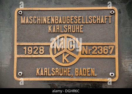 Segno sulla locomotiva del treno Achertal, 1928 Ottenhoefen, Achertal, Foresta Nera, Baden-Wuerttemberg Foto Stock