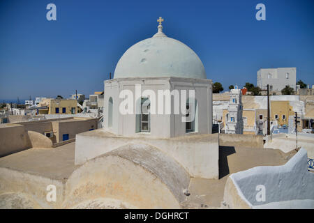 Plafoniera laterale del Ágii Anárgiri chiesa, Megalochóri, SANTORINI, CICLADI, isole greche, Grecia, Europa Foto Stock