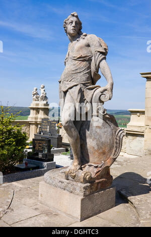 Statua, Remoras, cimitero barocca, monumento nazionale, Strilky, Kromeriz distretto, Zlin regione Moravia Repubblica Ceca, Europa Foto Stock