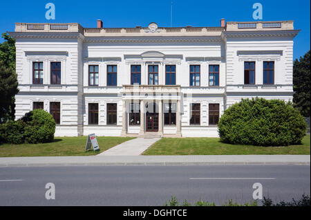 Thonet villa classica dal 1873, Luby pod Hostynem, Kromeriz distretto, regione di Zlin, Repubblica Ceca, Europa Foto Stock