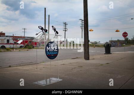 Detroit, Michigan, Stati Uniti d'America. 31 Luglio, 2013. Si è tenuta una conferenza stampa con Mayoral candidato Mike Duggan a sostegno di Detroit di lavoratori di EMS. Duggan ha detto che quando ha eletto non ci sarebbe una linea aperta tra le due parti. © Michael Francis McElroy/ZUMA filo/ZUMAPRESS.com/Alamy Live News Foto Stock