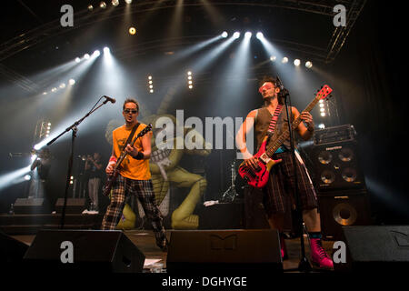 La tecnica Locos, Spagnolo ska-punk band, live all'Heitere Open air di Zofingen, Svizzera Foto Stock