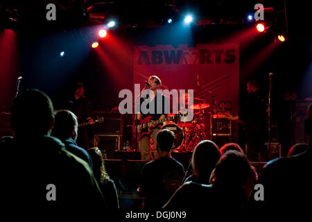 Il tedesco punk band Abwaerts, vivono nell'Schueuer, Lucerna, Svizzera Foto Stock