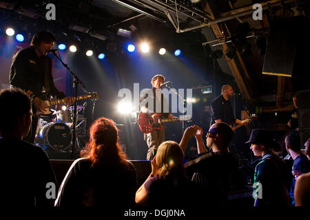 Il tedesco punk band Abwaerts, vivono nell'Schueuer, Lucerna, Svizzera Foto Stock