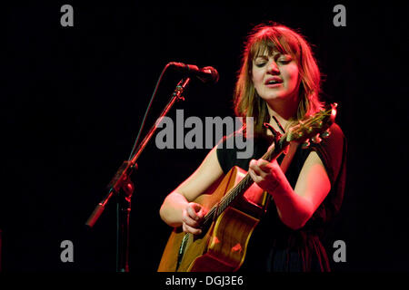 Noi cantautrice Anais Mitchell live presso il Municipio di Lucerna al KKL di Lucerna, Svizzera Foto Stock