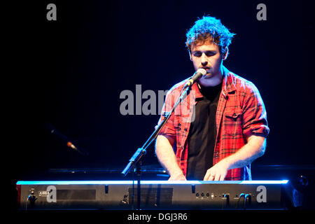 British cantante e cantautore contrassegnare il foro performing live in concert hall di KKL di Lucerna, Svizzera, Europa Foto Stock