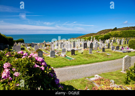 Il cimitero di Morthoe affacciato sul Canale di Bristol e Lundy Island. Foto Stock