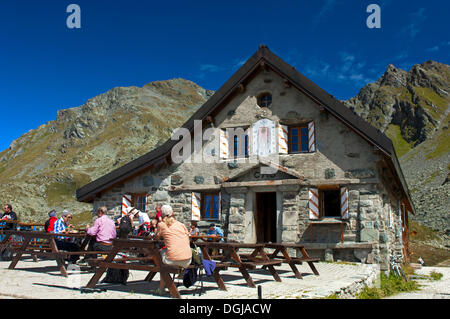 Cabane du Mont Fort, un rifugio del Club Alpino Svizzero SAC, Verbier, Canton Vallese, Svizzera Foto Stock