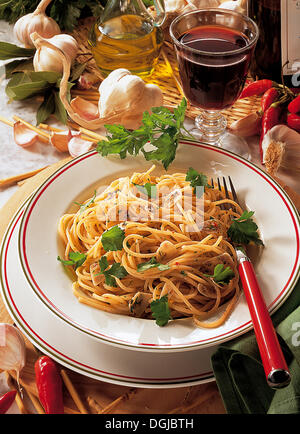 Spaghetti, aglio e olio, aglio e olio. Foto Stock