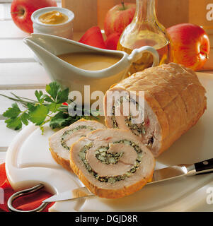 Arrosto di tacchino con farcitura di erbe, Danimarca. Foto Stock