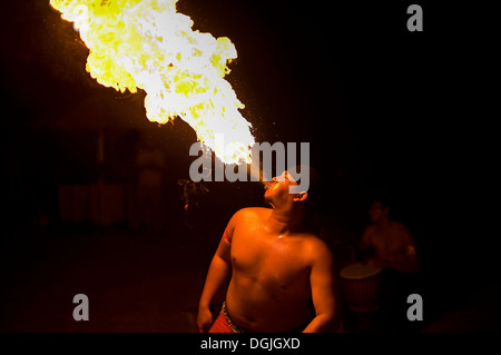 Un incendio lo sfiatatoio di eseguire a Langkawi. Foto Stock