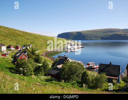 Villaggio di Pescatori Akkarfjord in estate Foto Stock